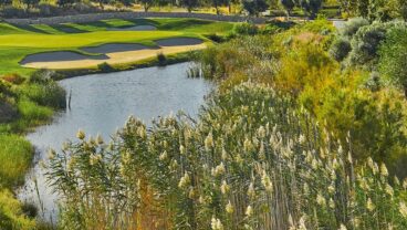 Infinitum Lakes Course and the lake