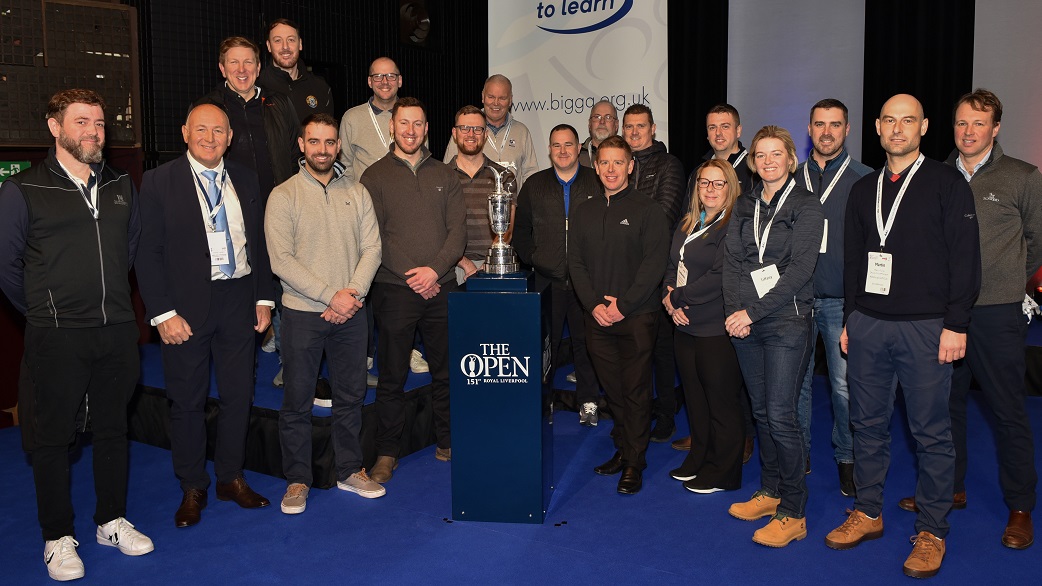 Who are the 50 greenkeepers who will volunteer at the 151st Open