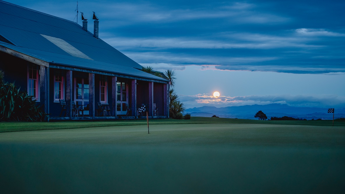 Cape Kidnappers Clubhouse by night